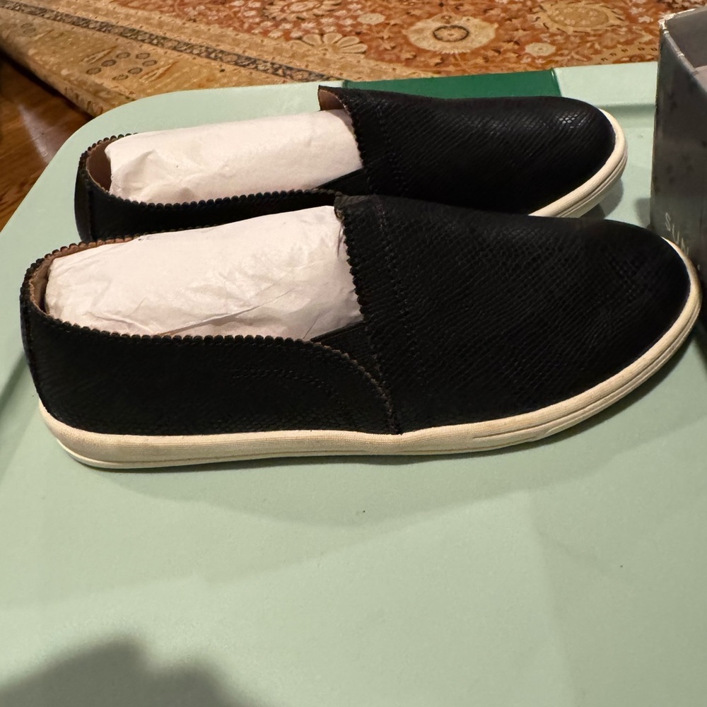 New in Box Sun + Stone Girls Mariam Slip On Sneakers Casual Spring Summer Resort - Picture 5 of 7